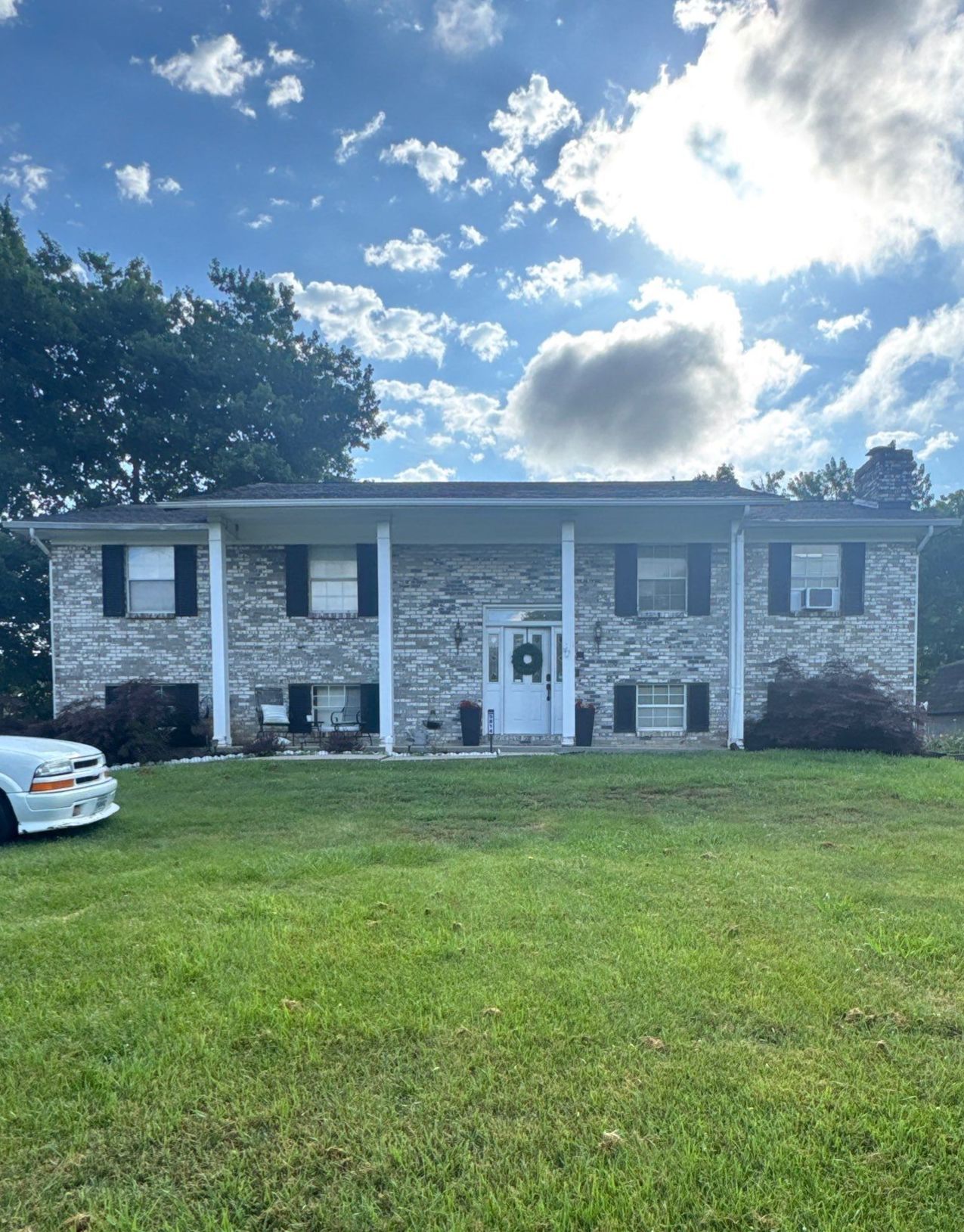 Completed Valor Roofing replacement on a Knoxville home