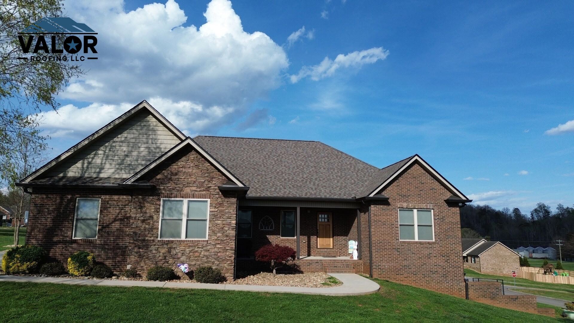 Completed roof replacement by Valor Roofing in Oak Ridge, TN